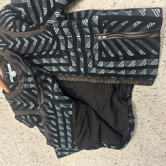 Diane Von Furstenberg 8 wool blend mono c leather trim jacket in great condition - Picture 13 of 16